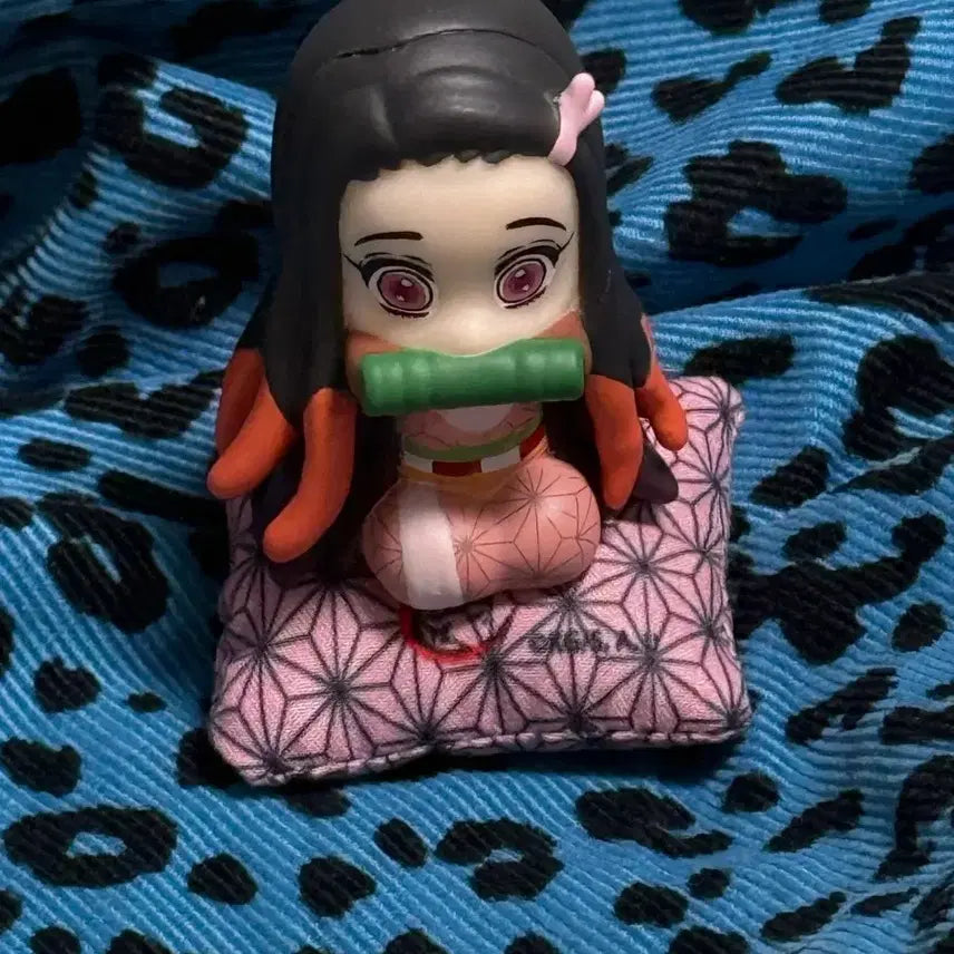 [BUNJANG] Demon Slayer: Kimetsu no Yaiba Nezuko Cushion / 귀멸의칼날 가챠 피규어 방석 네즈코