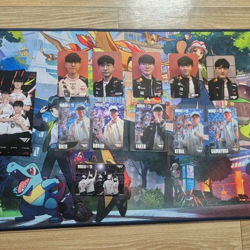 [BUNJANG] T1 2025 World Championship Photocard Set / msi 2025 T1 월즈 포카 5명,단체뒷면 + 숲 T1 5종