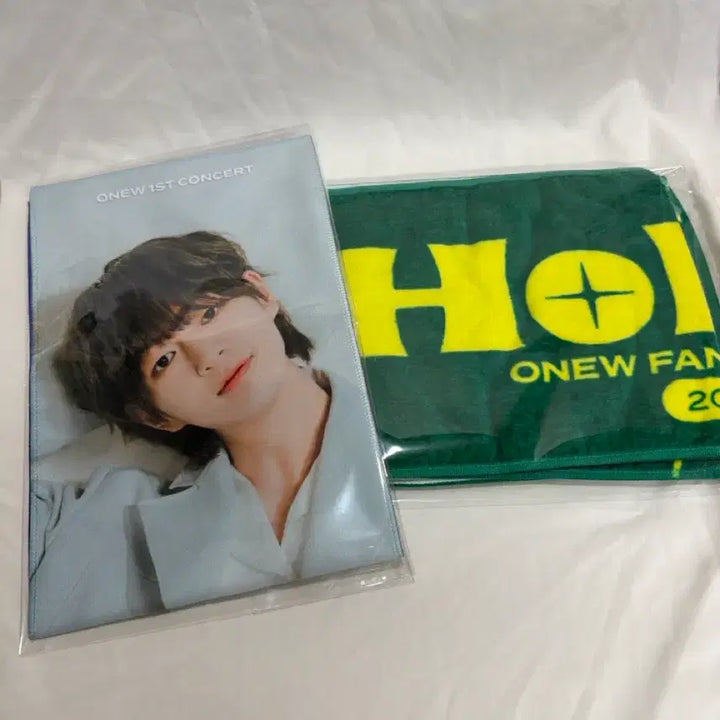 [BUNJANG] SHINee Onew 2 Types Bundle Set Slogan / 샤이니 온유 슬로건 2종 일괄