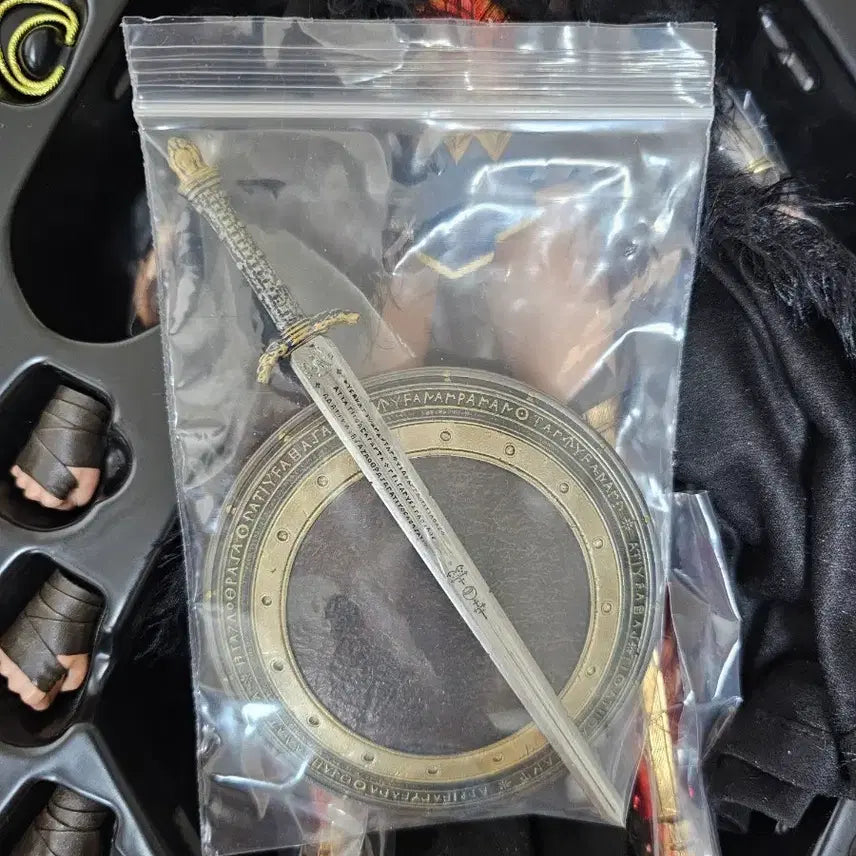 [BUNJANG] Hot Toys Wonder Woman WW84 Special Edition 1/6 Scale Figure with Additional Accessories / 핫토이 원더우먼 WW84 스페셜 에디션 1/6 + 추가 악세사리