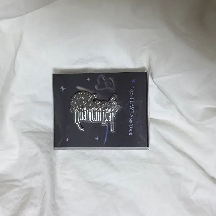 [BUNJANG] PLAVE Quantum Leap Tour Badge / 플레이브 퀀텀리프 투어 뱃지