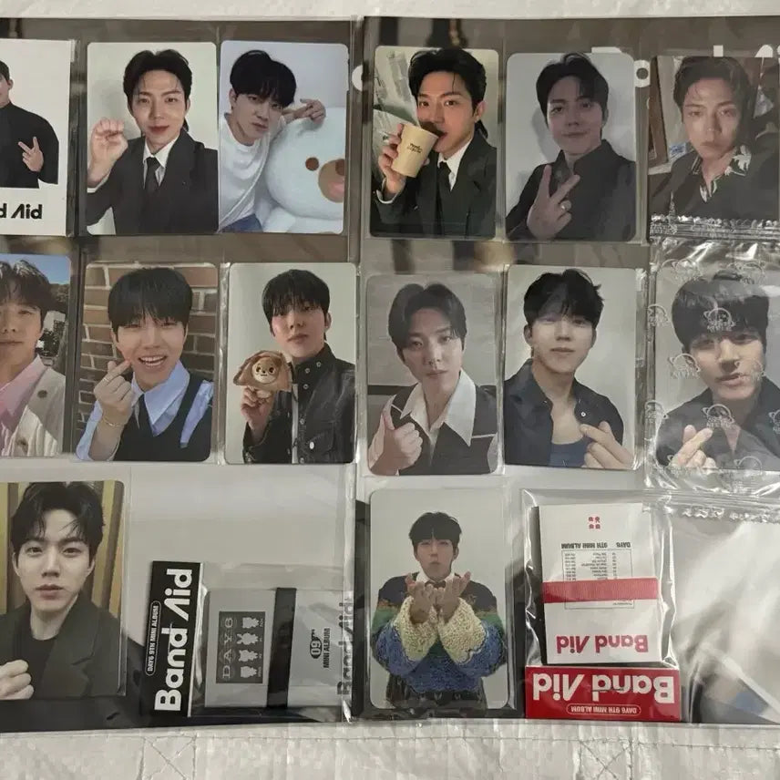 [BUNJANG] DAY6 Dowoon Bundle Set Photocard + Poster + Mini Photobook / 일괄 데이식스 도운 포카14장 + 포스터2장 미니포토북 윤도운 포토카드