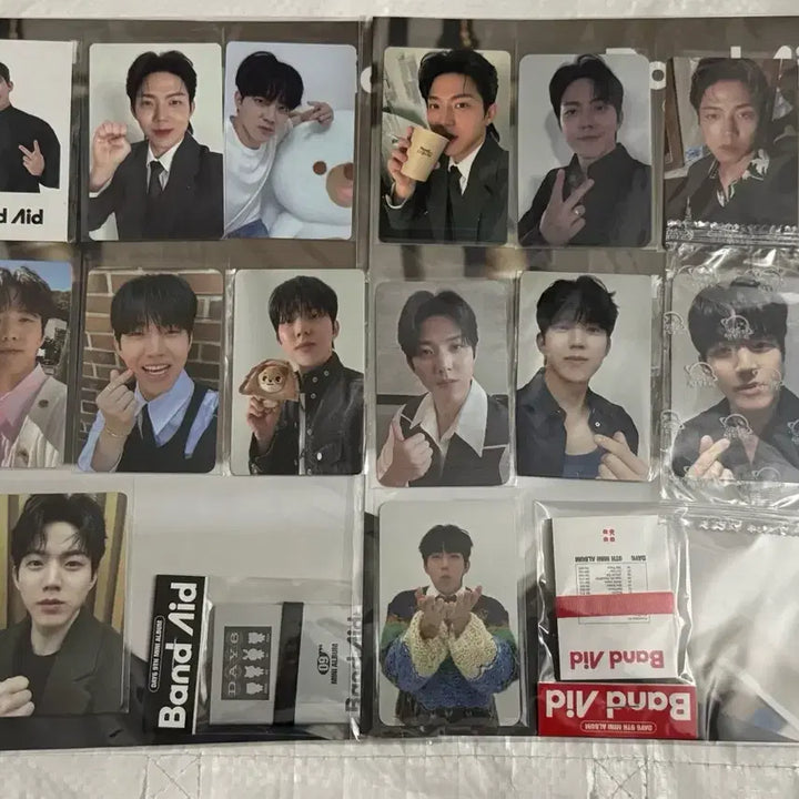 [BUNJANG] DAY6 Dowoon Bundle Set Photocard + Poster + Mini Photobook / 일괄 데이식스 도운 포카14장 + 포스터2장 미니포토북 윤도운 포토카드