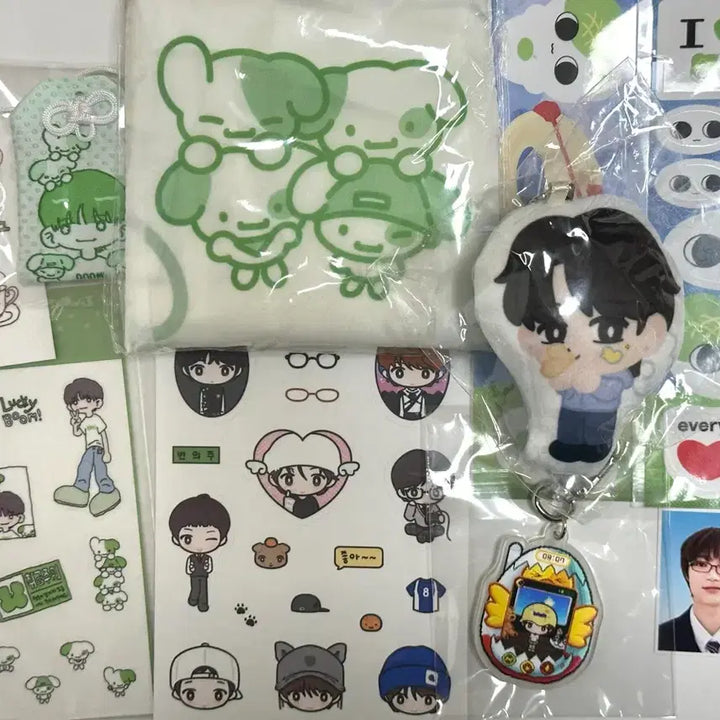 [BUNJANG]  &amp;TEAM Eiji Sticker Bakubag Lenticular Keyring Omamori Cushion Keyring / 앤팀 의주 스티커 바쿠백 렌티큘러키링 오마모리 쿠션키링 양도