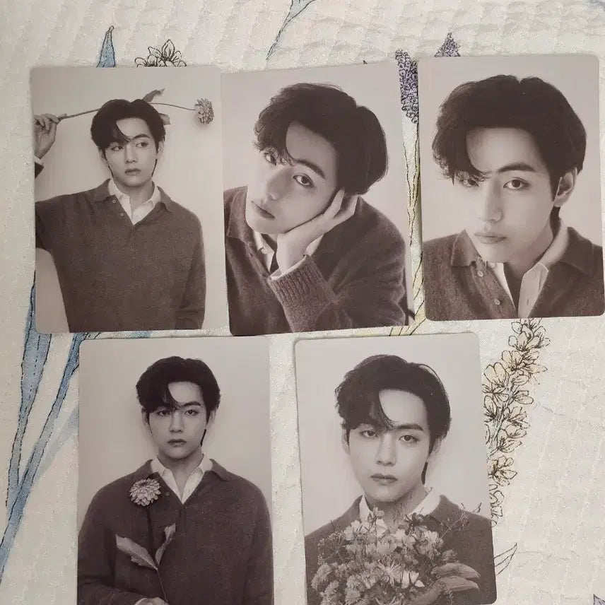 [BUNJANG] BTS V Taehyung Monochrome Photocard / BTS 방탄 뷔 태형이 모노크롬 포카 (드볼아님)