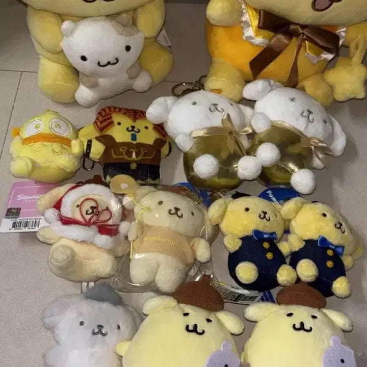 [BUNJANG] Sanrio Pompompurin &amp; Hangyodon Keyring &amp; Medium Plush Set / (13종세트) 산리오 폼폼푸린 한교동 키링인형 중형인형 노랑세트