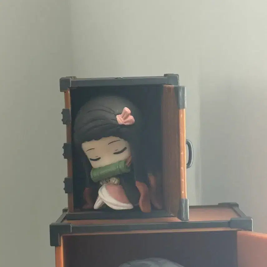 [BUNJANG] Demon Slayer: Kimetsu no Yaiba Nezuko Sleeping Box Figure / 귀멸의 칼날 네무라세타이 잠자는 상자 속 네즈코