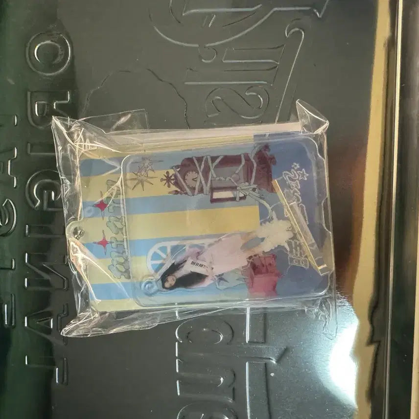 [BUNJANG] ILLIT Toki Toyo Tomare Minju Keychain / 아일릿 토키요토마레 민주 키링