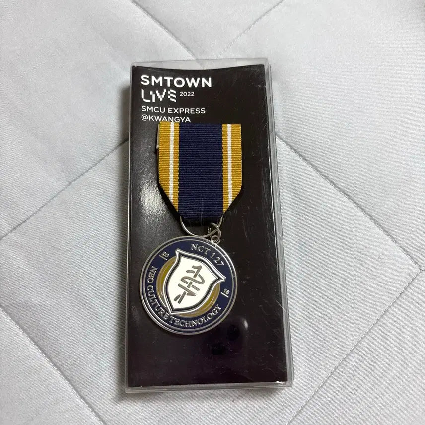 [BUNJANG] NCT 127 SMCU Emblem Badge MD / 엔시티 127 엠블럼 뱃지 smcu 엠디