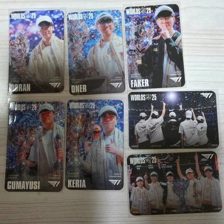 [BUNJANG] MSI 2025 Worlds Photocard Set (Doran, Oner, Faker, Gumayusi, Keria, Group) / msi 2025 월즈 포카 7장(도란,오너,페이커,구마유시,케리아,단체)