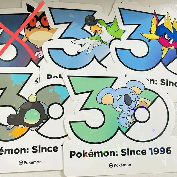 [BUNJANG] Pokemon 30th Anniversary Logo Sticker Set (Various Characters) / 포켓몬 30주년 로고 스티커 자말라 기어르 플라엣테 땃주르 샤프니아