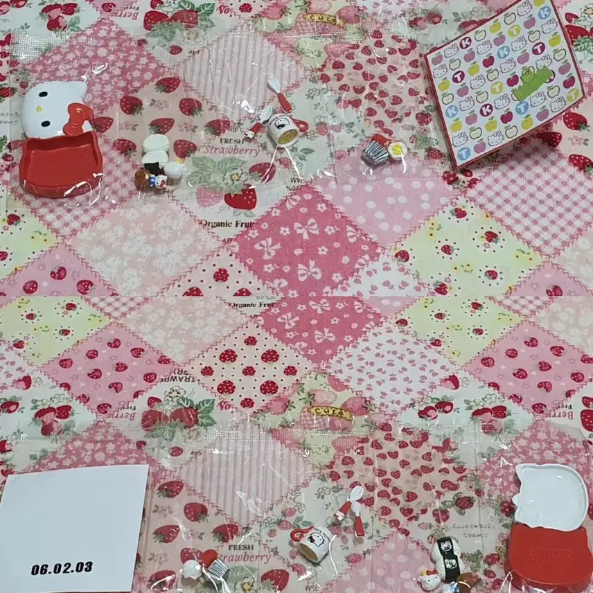 [BUNJANG] Retro Hello Kitty Bento Box Re-Ment Miniature / 고전 헬로키티 도시락 리멘트 미니어쳐