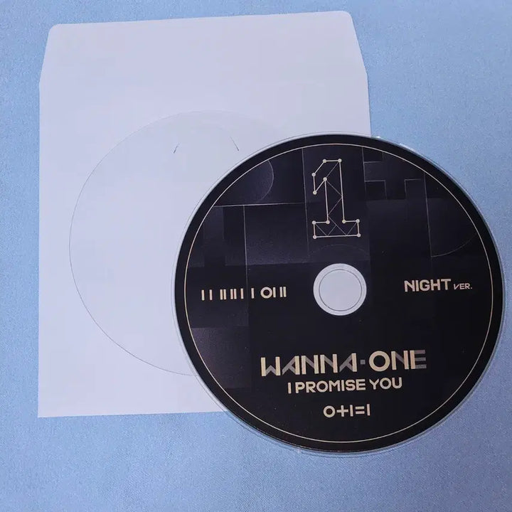 [BUNJANG] Wanna One 0+1=1 Album CD (Night Ver.) / 워너원 0+1=1 앨범 CD (NIGHT 버전)