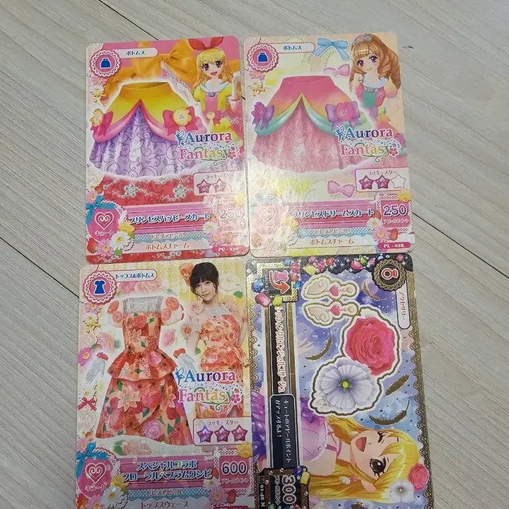[BUNJANG] Aikatsu! Ai Star Japanese Trading Cards Maria, Rima, Ichigo / 아이카츠 아이엠스타 일판 큐드 카드 조각 양도 마리아 라임 이치고  성우