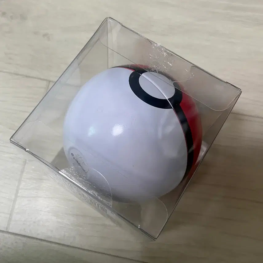 [BUNJANG] Pokemon 100 Random Badge Monster Ball Tin Case / 포켓몬 100 랜덤 뱃지 몬스터볼 틴케이스