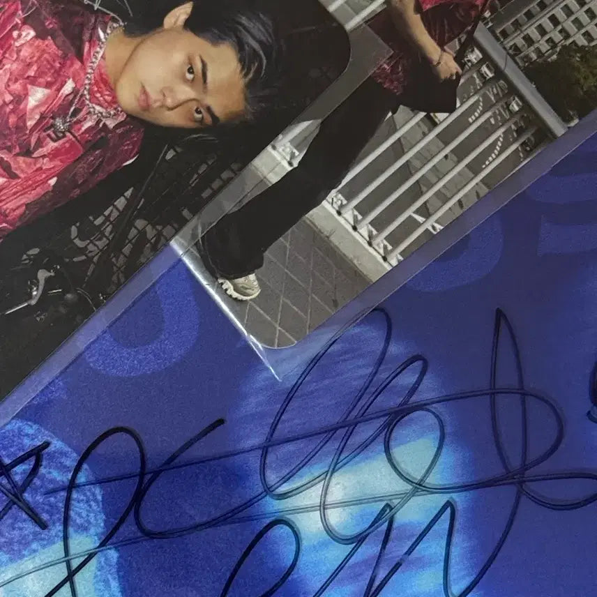 [BUNJANG] VINCENZO Lucky Draw Autographed Album Photocard Bundle Set / 빈첸 럭서스 싸인 앨범 포카 2장 일괄
