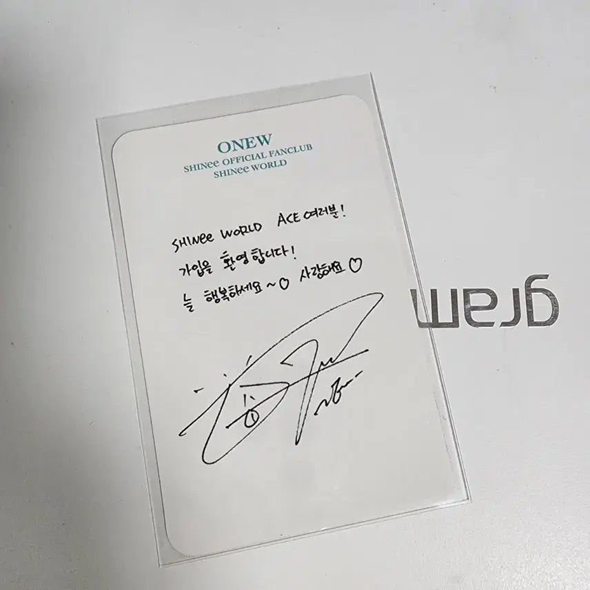 [BUNJANG] SHINee Onew SHINee World Ace Fanclub Photocard / 샤이니월드 팬클럽 온유 포카
