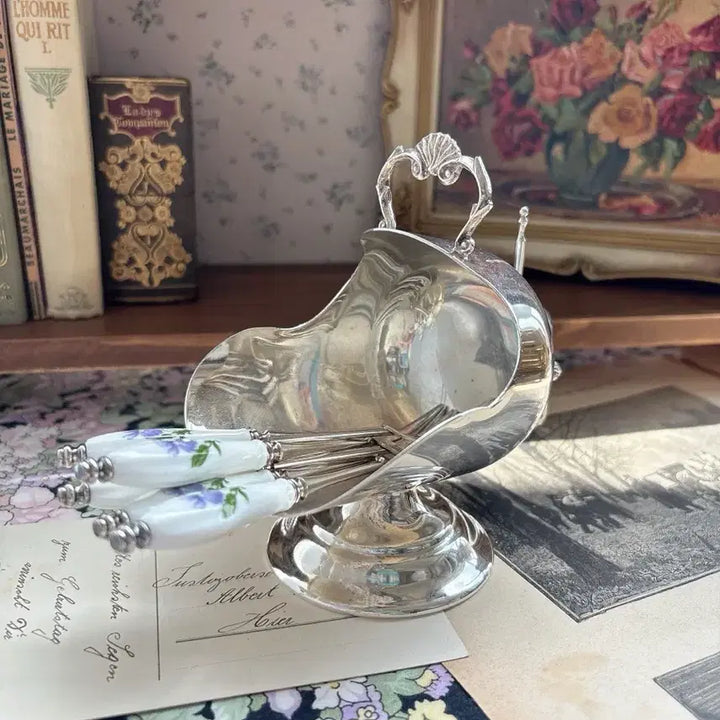 [BUNJANG] Antique British Silverplate Sugar Scuttle with Shell Detail / 영국 빈티지 실버플레이트 슈가 스커틀