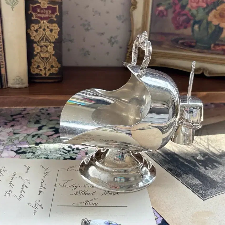 [BUNJANG] Antique British Silverplate Sugar Scuttle with Shell Detail / 영국 빈티지 실버플레이트 슈가 스커틀
