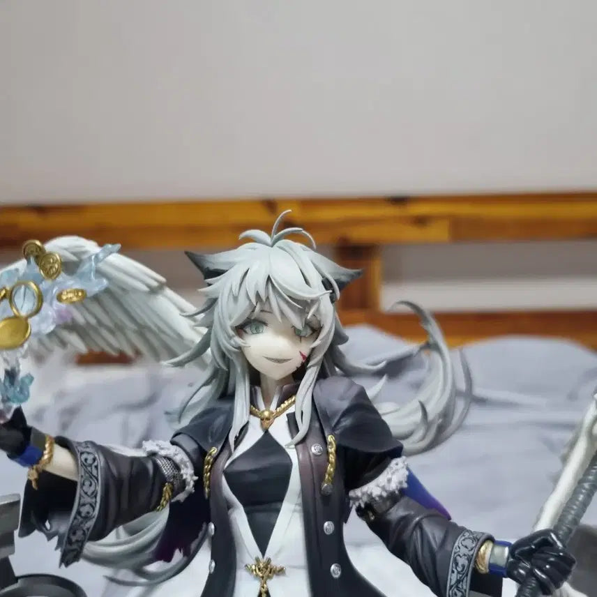 [BUNJANG] Alter Arknights Lappland Deluxe Figure (Opened) / 명일방주 피규어 알터 라플란드 디럭스 개봉품 팝니다