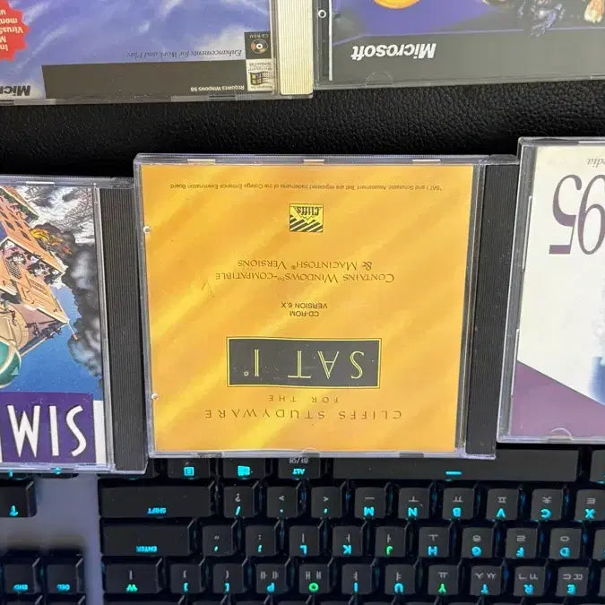 [BUNJANG] Windows 98 and Old Software CD Collection (7 Discs) / 윈도우98등 수집용 올드 소프트웨어CD 7장