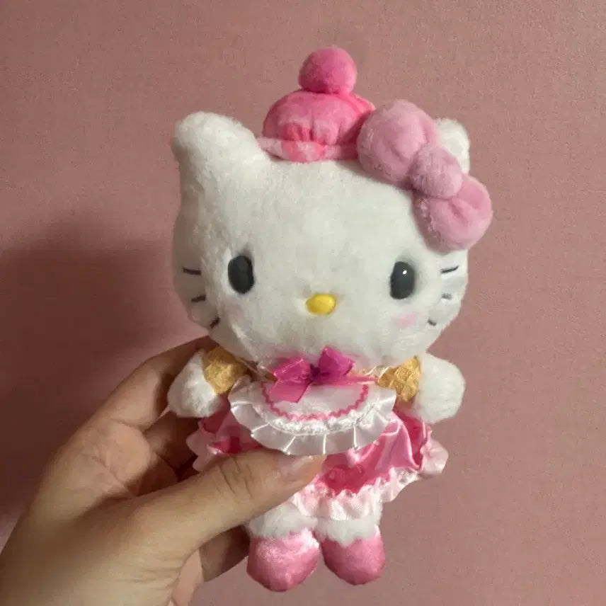[BUNJANG] Hello Kitty Dreaming Ice Cream Series Mascot Keychain / 키티 드리밍 아이스크림 시리즈 헬로키티 마스코트 키링 새상품