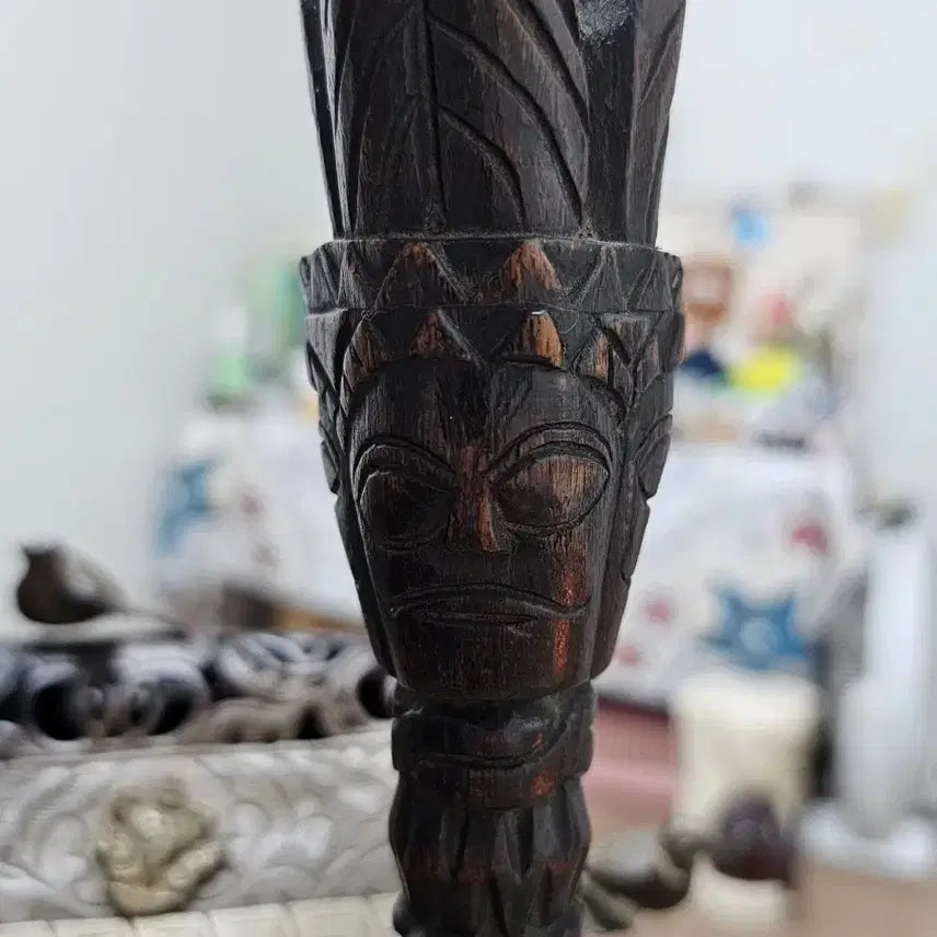 [BUNJANG] Tibetan Lama Hand-Carved Wooden Phurba with Wrathful Deity Face and Custom Stand / 라마승 수공 목제 푸르바 인면 정밀조각 전용 받침대 포함