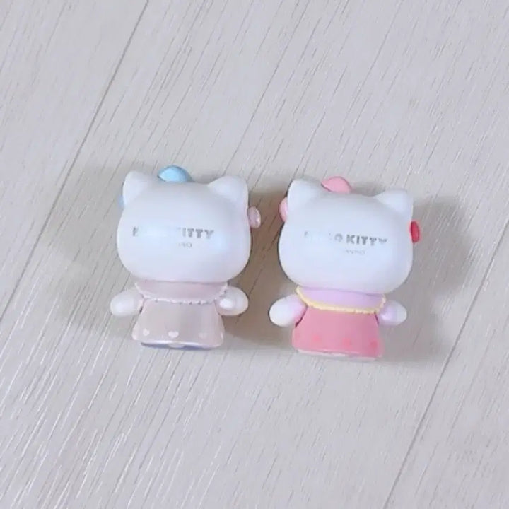 [BUNJANG] Hello Kitty Figure Gacha Set (2 Types) / 헬로키티 피규어 가챠 2종 일괄