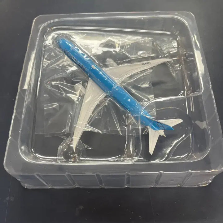 [BUNJANG] JC Models Boeing 787-10 Korean Air Airplane Model / JC Models 보잉 787-10 대한항공 비행기모형