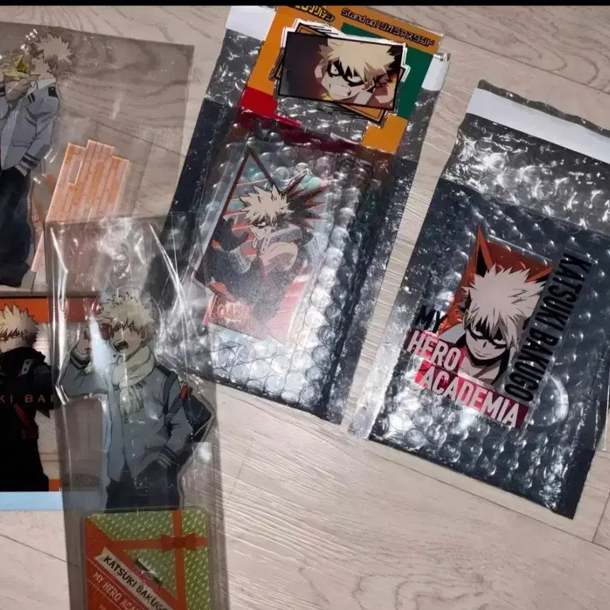 [BUNJANG] Bakugo Katsuki Acrylic Stand &amp; Card Bundle Set / 일괄 처분 급전)바쿠고 아크릴 스탠드 카츠키 우치와