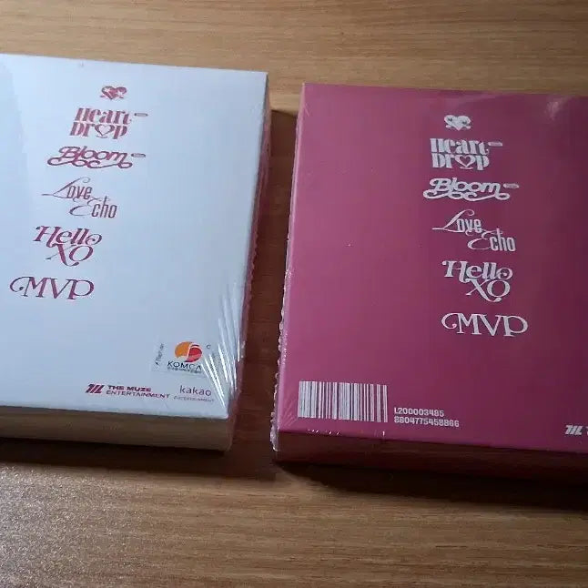 [BUNJANG] Lisence Lip Balm Album Set (White/Pink) - 2 Types, Sealed / 리센느 립밤 앨범 화이트 / 핑크 2종 세트 미개봉앨범