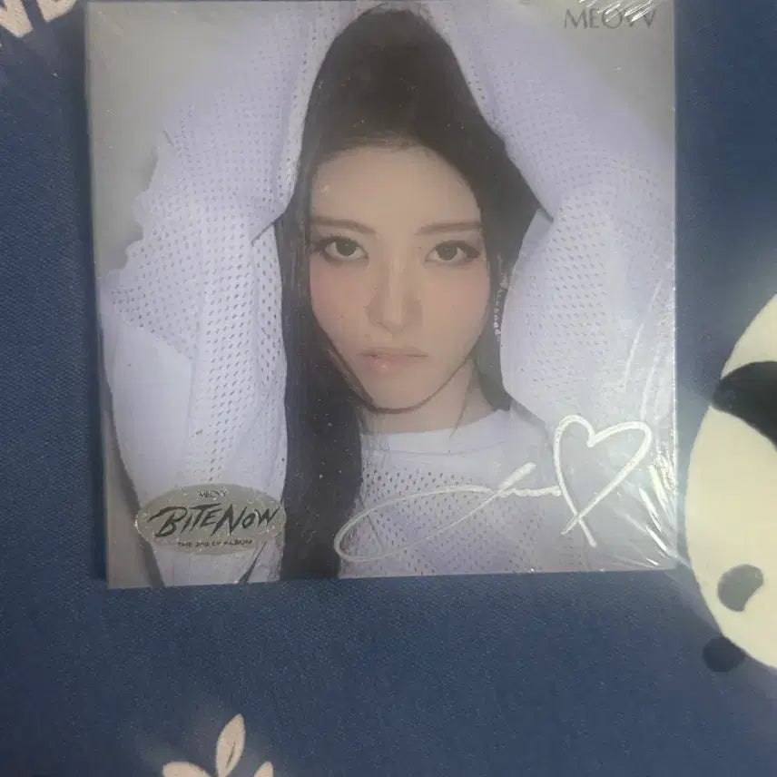 [BUNJANG] Miyau Anna Signed Album with Signed Photocard / 미야오 안나 싸인앨범