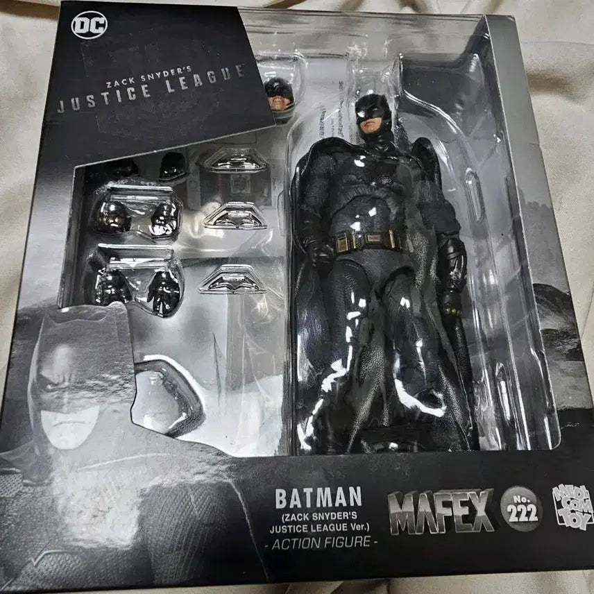 [BUNJANG] MAFEX Batman (Snyder Cut) Justice League Action Figure / MAFEX 마펙스 배트맨 스나이더컷 저스티스 리그