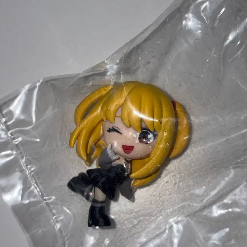 [BUNJANG] Death Note Misa Amane Gacha Figure (Sealed) / 데스노트 미사 가챠 미개봉