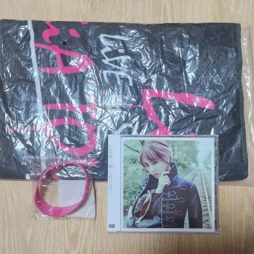 [BUNJANG] BLACKPINK Lisa 2024 Concert Goods Bundle Set / 2024 리사 내한 굿즈 일괄 판매