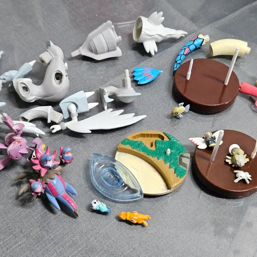 [BUNJANG] Pokemon 3D Figure Collection Milotic Swimming Form &amp; Others Set / 주말할인,7월까지판매)택포,초희귀품)포켓몬스터 입체도감 피규어 밀로틱 유영폼+기타