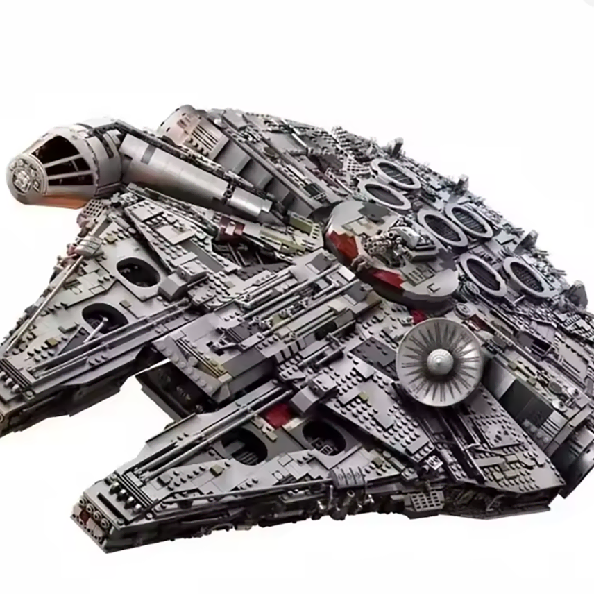 [BUNJANG] LEGO Compatible Millennium Falcon 8445 Pieces with Stand, Remote Control, Sound, and Lights / 스타워즈 밀레니엄팔콘 호환레고 8445피스 거치대 리모컨 사운드 라이트키
