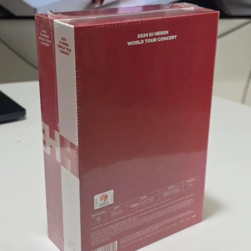 [BUNJANG] IU 2024 <HEREH> Concert Blu-ray / [Blu-Ray]아이유-2024 IU <HEREH> CONCERT