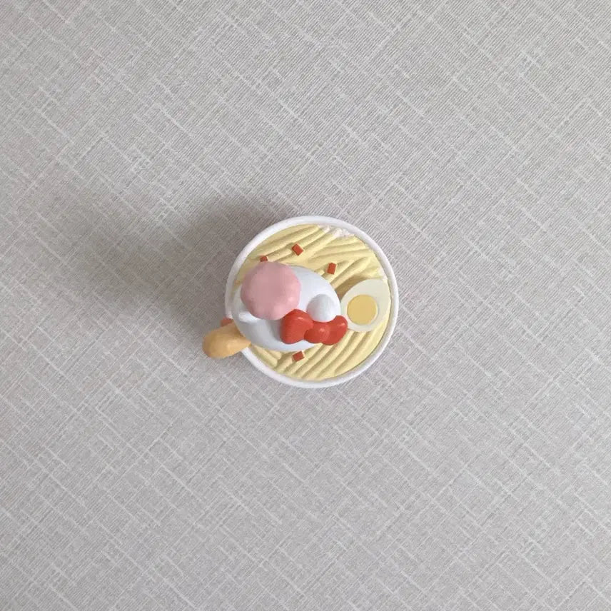 [BUNJANG] Sanrio Hello Kitty Ramen Figure (XO Shrimp Version) / 산리오 정품 헬로키티 라멘 피규어, XO 새우 버전