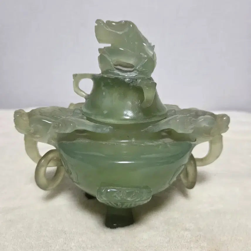 [BUNJANG] Three-Legged Jade Incense Burner with Dragon Lid / 삼족 옥향로