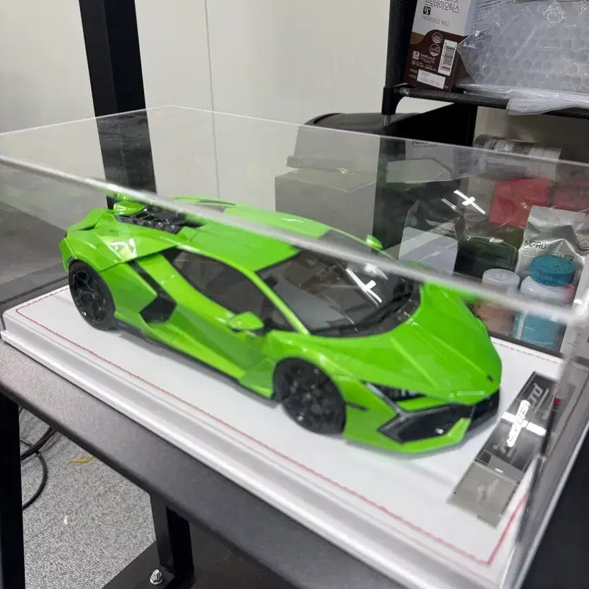 [BUNJANG] Lamborghini Revuelto 1/18 Scale Limited Edition / 람보르기니 라부엘토 1/18 리미티드에디션
