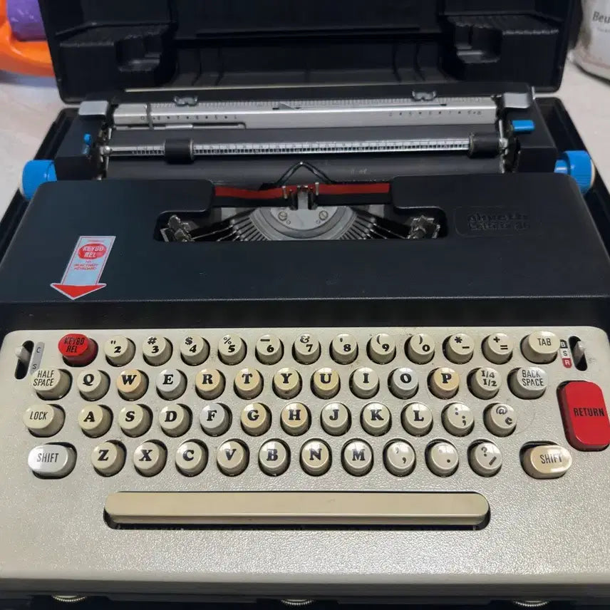 [BUNJANG] Olivetti Lettera 36 Electric Typewriter / 올리베티 레테라 36 전동 타자기