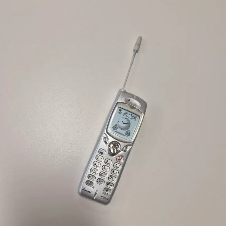 [BUNJANG] Docomo Y2K Silver Bar-Type Mock-up Phone / 일본 고전 y2k 도코모 실버 일본 핸드폰 모형폰 바형 목업폰