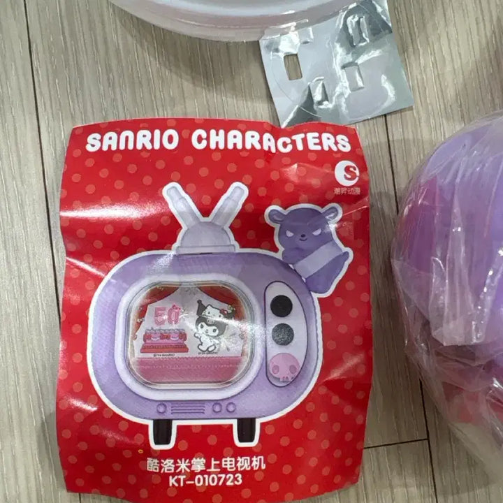 [BUNJANG] Kuromi TV Mood Lamp Gacha Figure Set / 쿠로미 티비 무드등 가챠