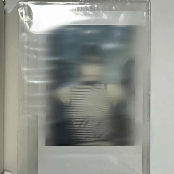 [BUNJANG] LE SSERAFIM Hong Eunchae Signed Polaroid / 르세라핌 홍은채 싸인 폴라로이드