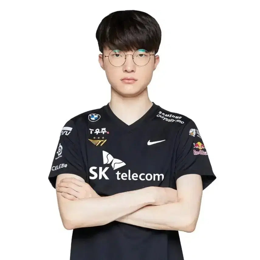 [BUNJANG] T1 2022 Worlds Faker Uniform (Size M) / 2022 월즈 T1 유니폼 페이커 M 팝니다