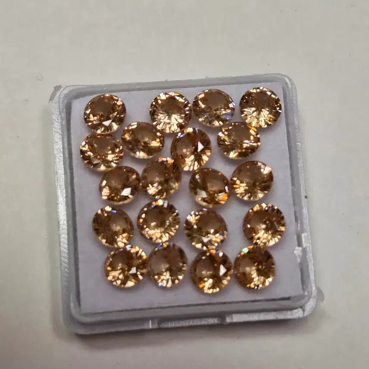[BUNJANG] Natural Morganite Round Cut Gemstones (20 pcs, 5mm, 11.35 ctw) / 천연 모거나이트(모거나이트) 20개