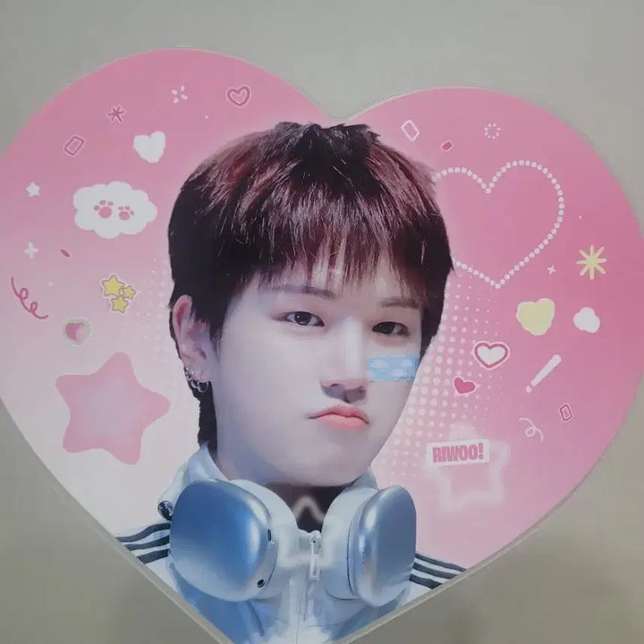 [BUNJANG] BOYNEXTDOOR RIWOO Uchiwa / 보이넥스트도어 리우 우치와 판매합니다