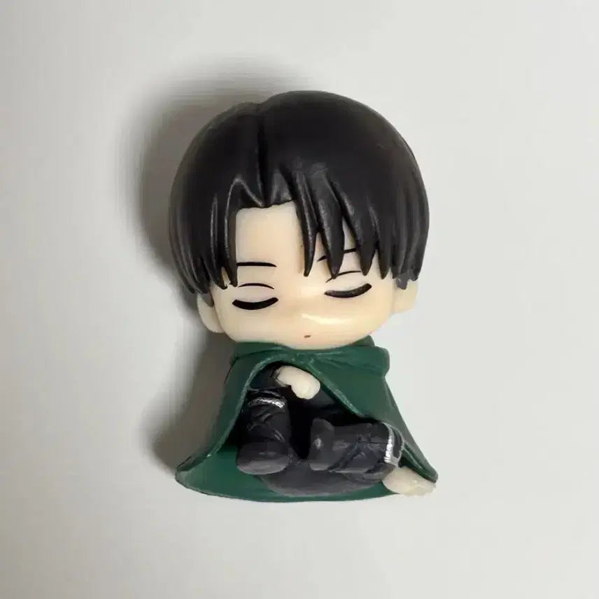 [BUNJANG] Attack on Titan Levi Nemuraseta Collection Figure Final Season / 진격의 거인 리바이 네무라세타이 가챠 피규어 파이널 시즌