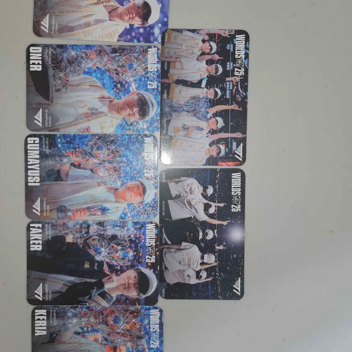 [BUNJANG] T1 Worlds Champions Photocard Full Set (Doran, Oner, Faker, Gumayusi, Keria) / MSI  T1 티원 월즈 우승 포토카드 풀세트 도란 오너 페이커 구마유시